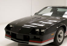 超級稀有1982年的Chevrolet Camaro Z28僅有5K英里內(nèi)部為黑色